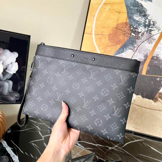 Louis Vuitton Discovery Pochette - LP69 - 5