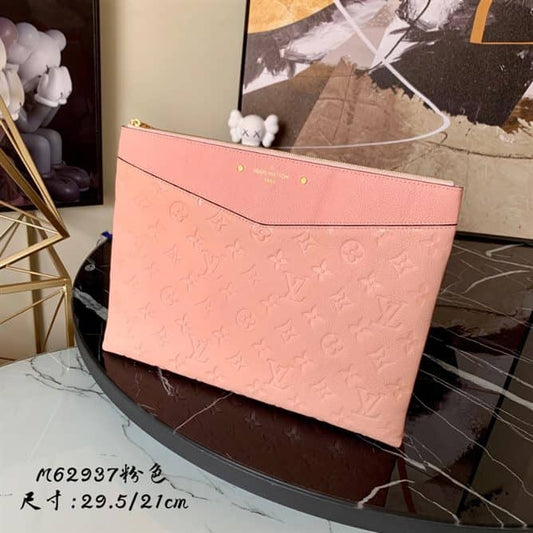 Louis Vuitton Discovery Pochette - LP70 - 1