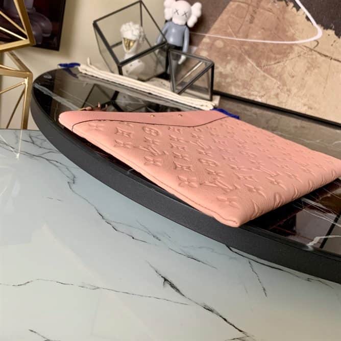 Louis Vuitton Discovery Pochette - LP70 - 5