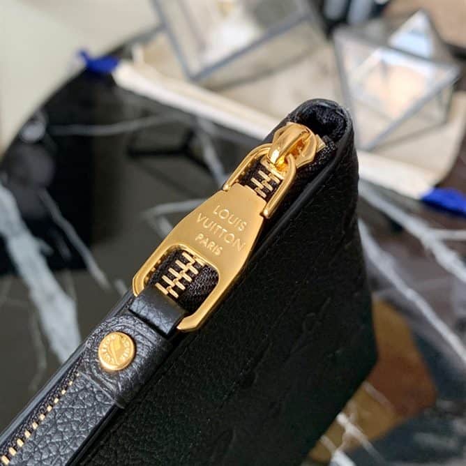 Louis Vuitton Discovery Pochette - LP71 - 6
