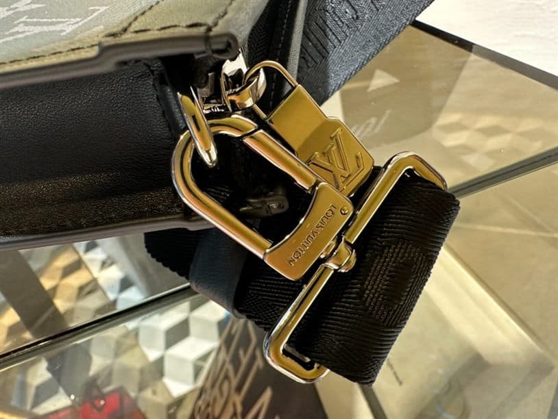 Louis Vuitton Gaston Wearable Wallet - LP66 - 5