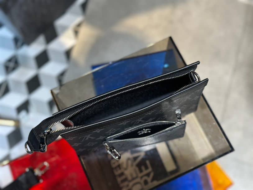 Louis Vuitton Gaston Wearable Wallet - LP67 - 3