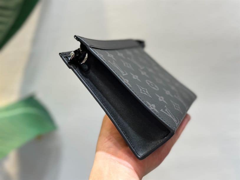 Louis Vuitton Gaston Wearable Wallet - LP67 - 4