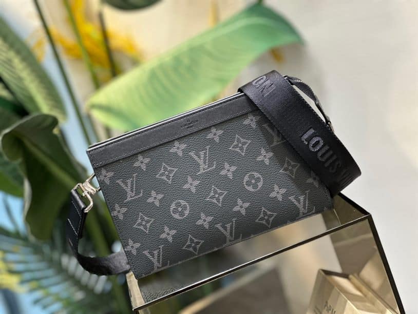 Louis Vuitton Gaston Wearable Wallet - LP67 - 2