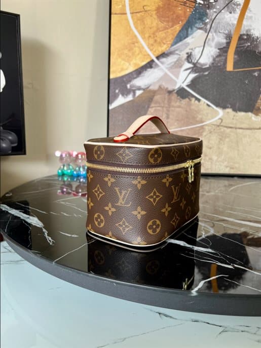 Louis Vuitton Handbag - LHB710 - 4