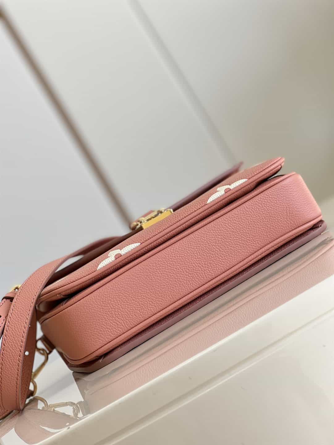 Louis Vuitton Pochette Métis Bag - LHB707 - 5