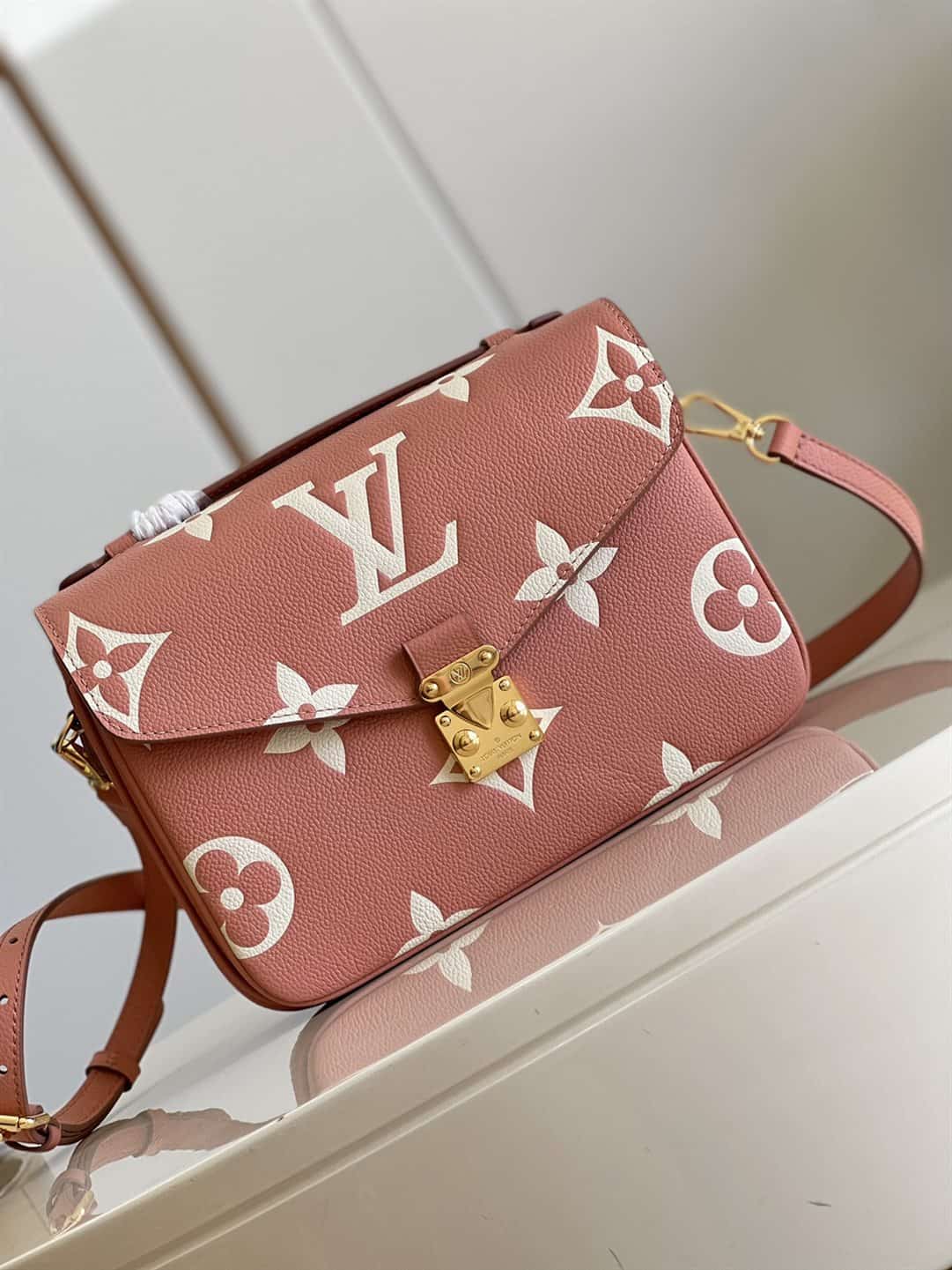 Louis Vuitton Pochette Métis Bag - LHB707 - 2