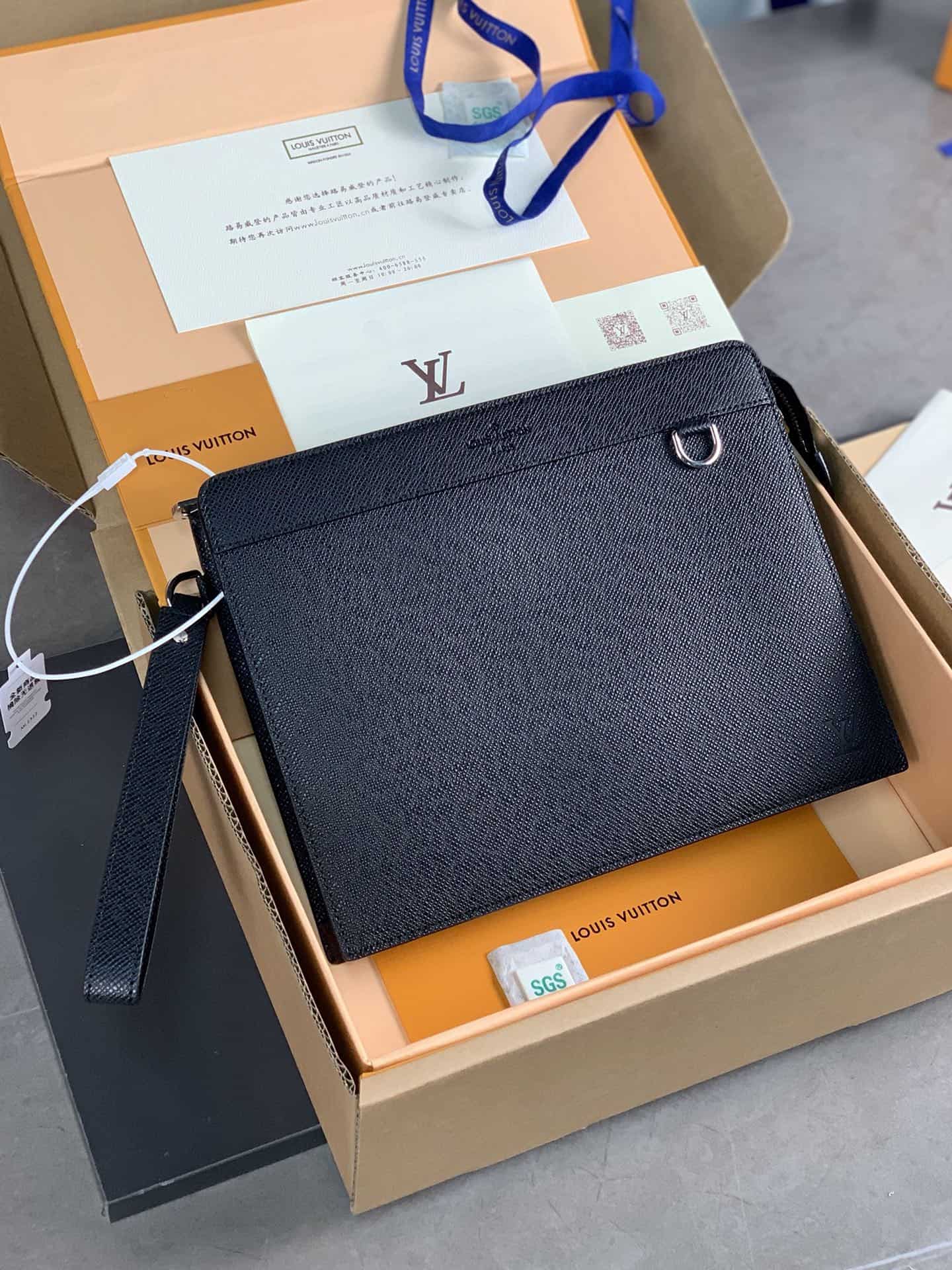 Louis Vuitton Standing Pouch - LP64 - 2