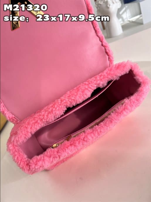 Louis Vuitton Twist MM Handbag - LHB700 - 3