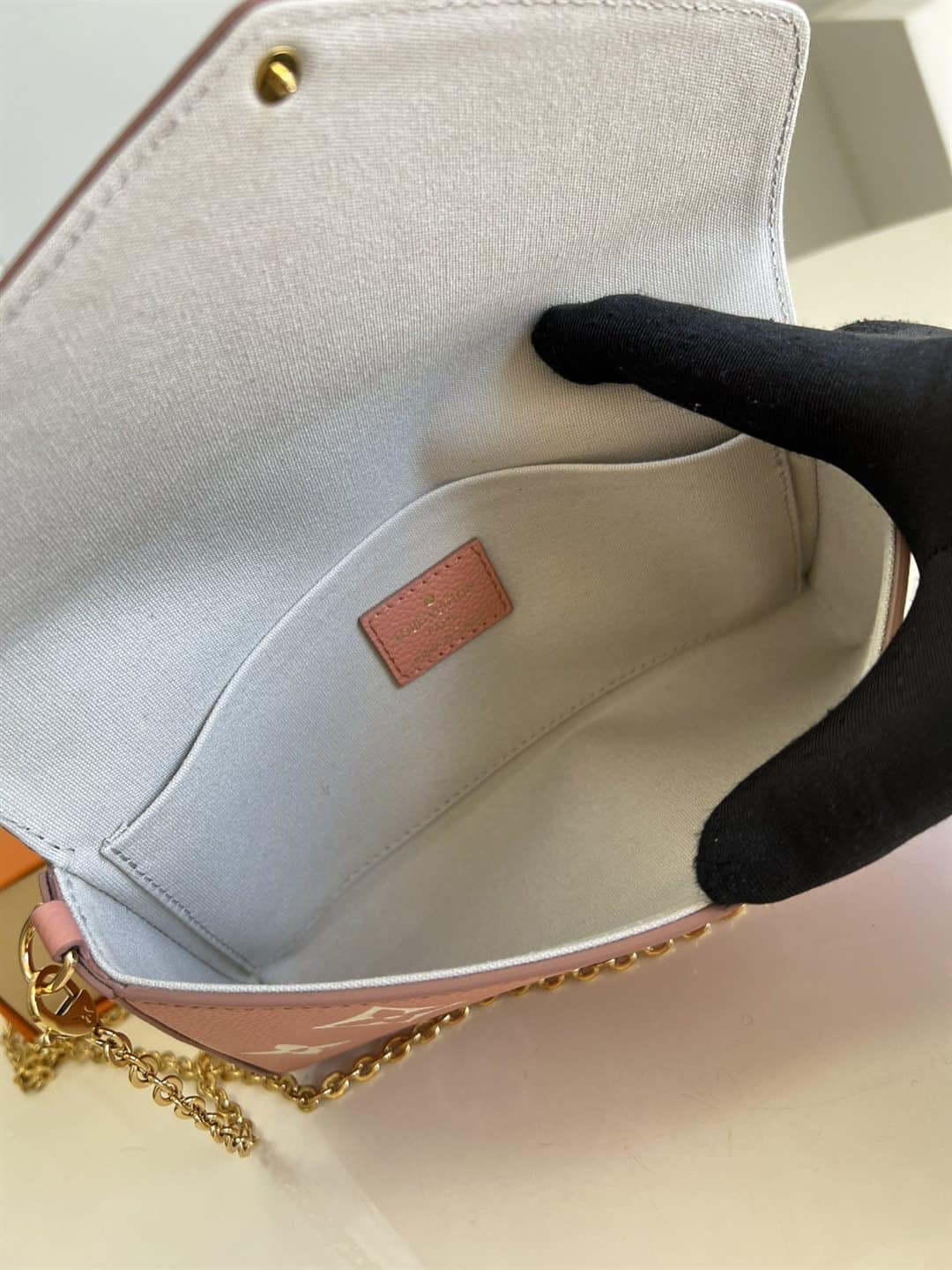 Louis Vuitton Wallet - WPR436 - 5