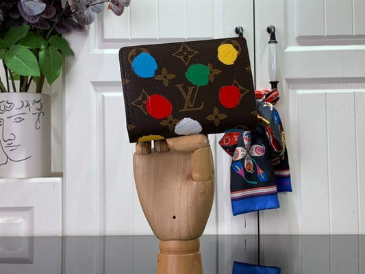Louis Vuitton Wallet - WPR437 - 1