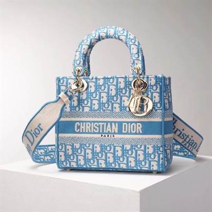Medium Lady D-Lite Bag Cornflower Blue Toile de Jouy Embroidery - DHB21 - 2