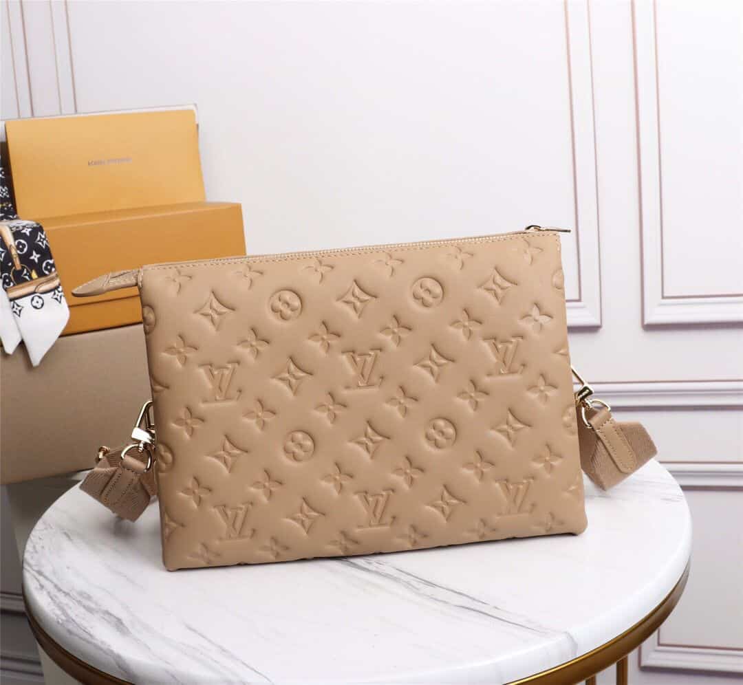 Louis Vuitton Coussin PM - LHB558 - 3