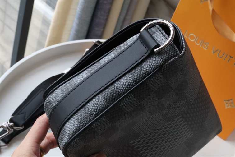 LOUIS VUITTON DAMIER INFINI CLUTCH - LMB337 - 4