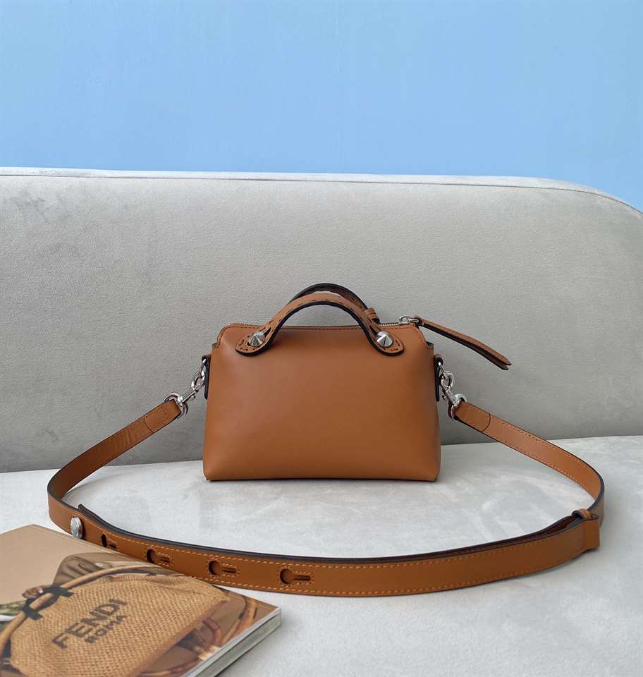 FD Medium 8286 By The Way Handle Bag - FPD85 - 3