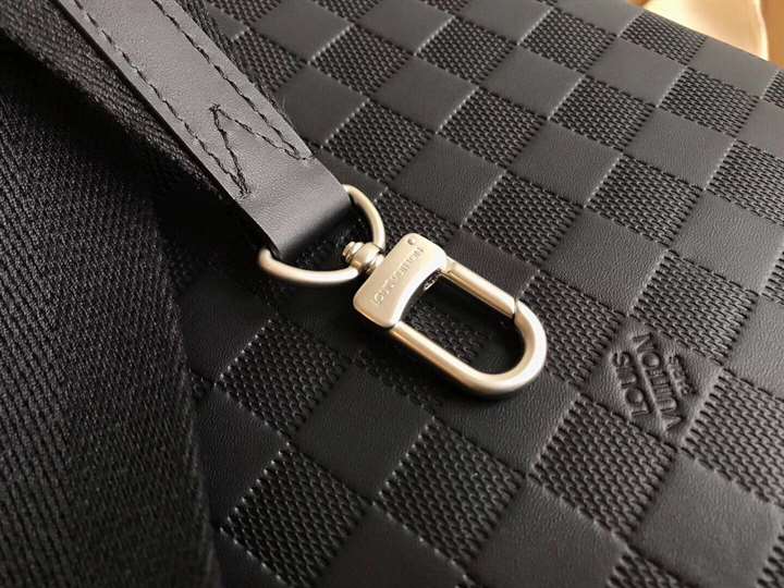 Louis Vuitton Avenue Sling Bag - LMB315 - 7