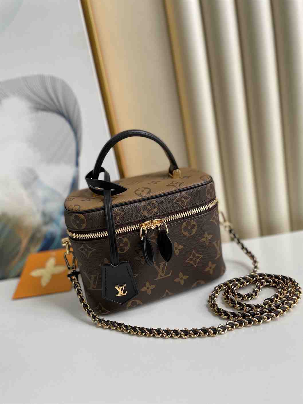 LOUIS VUITTON VANITY PM - LMB340 - 2