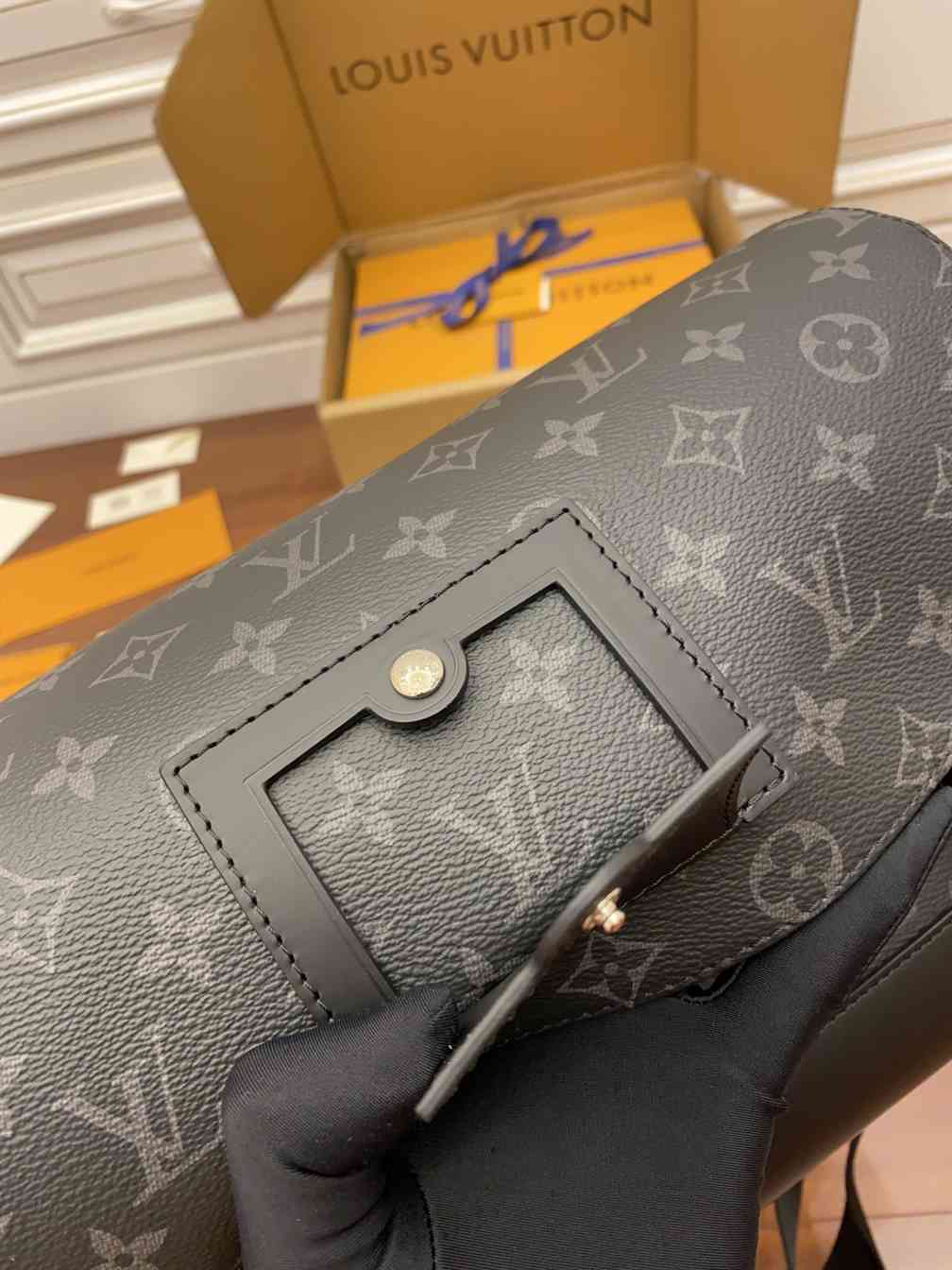 Louis Vuitton Messenger PM Voyager Bag - LMB321 - 8