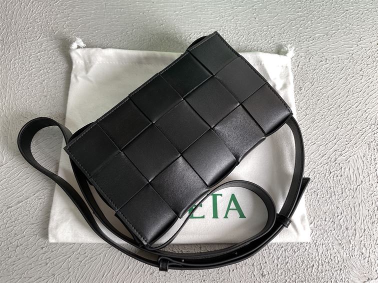 Bottega Veneta Women's Cassette in Black - PBV09 - 8