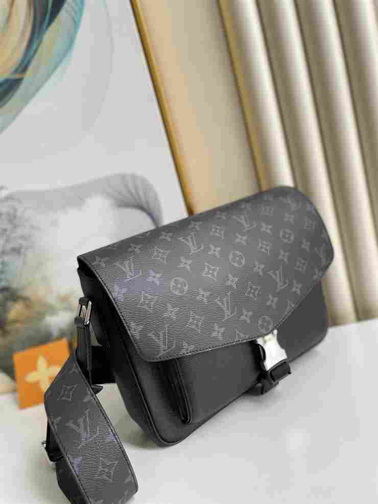 Louis Vuitton Messengerama Bag - LMB323 - 7