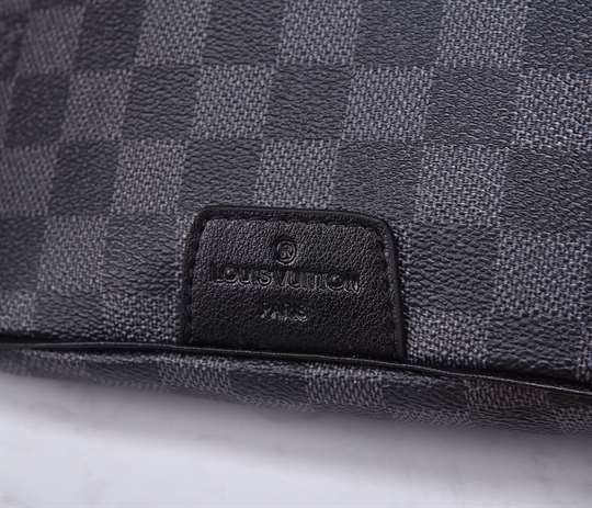 Louis Vuitton Discovery Bumbag - LBB289 - 6