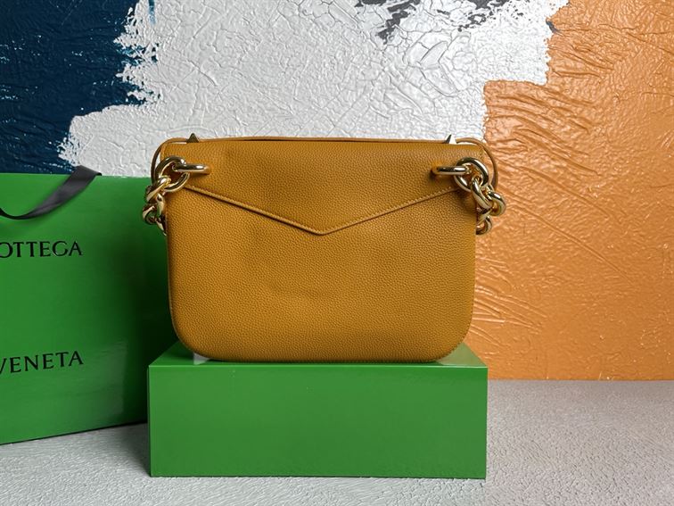 Bottega Veneta Wonmen's Mount in Cob - PBV15 - 3