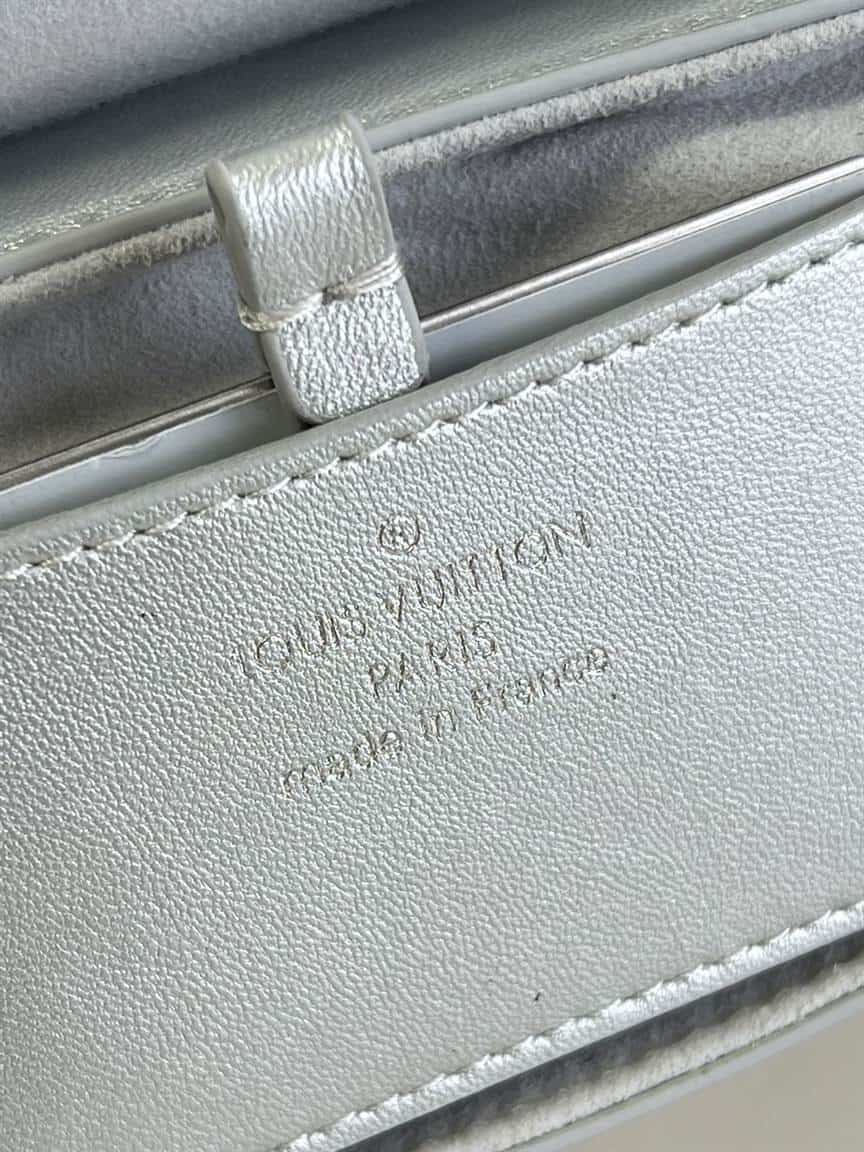 Louis Vuitton Twist MM - LHB526 - 9