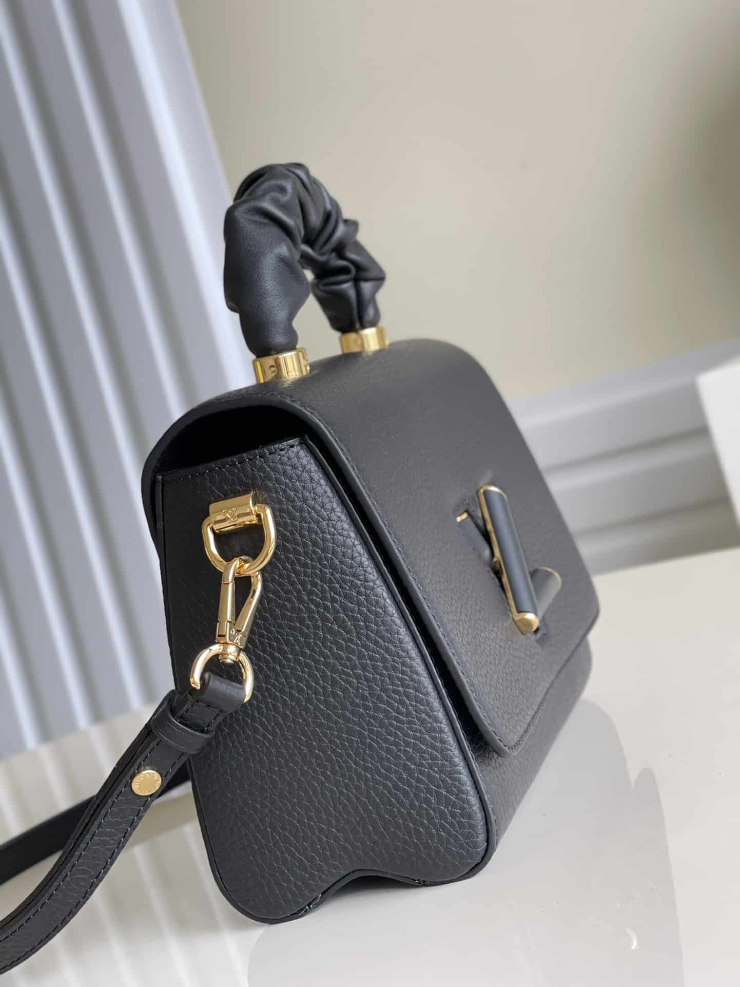 Louis Vuitton Twist MM Other Leathers - LHB477 - 9