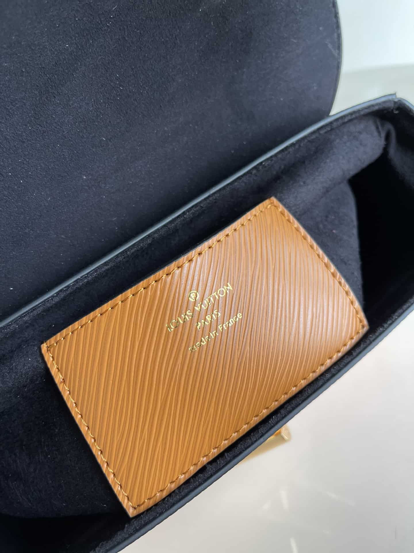 Louis Vuitton Twist MM Epi Leathers In Gold Cipango - LHB484 - 8
