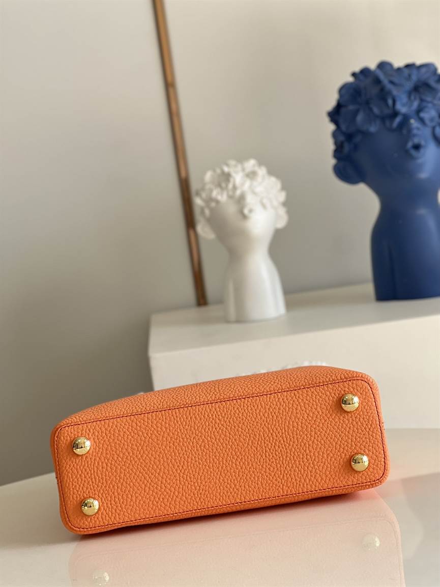 Louis Vuitton Capucines BB - LHB549 - 8