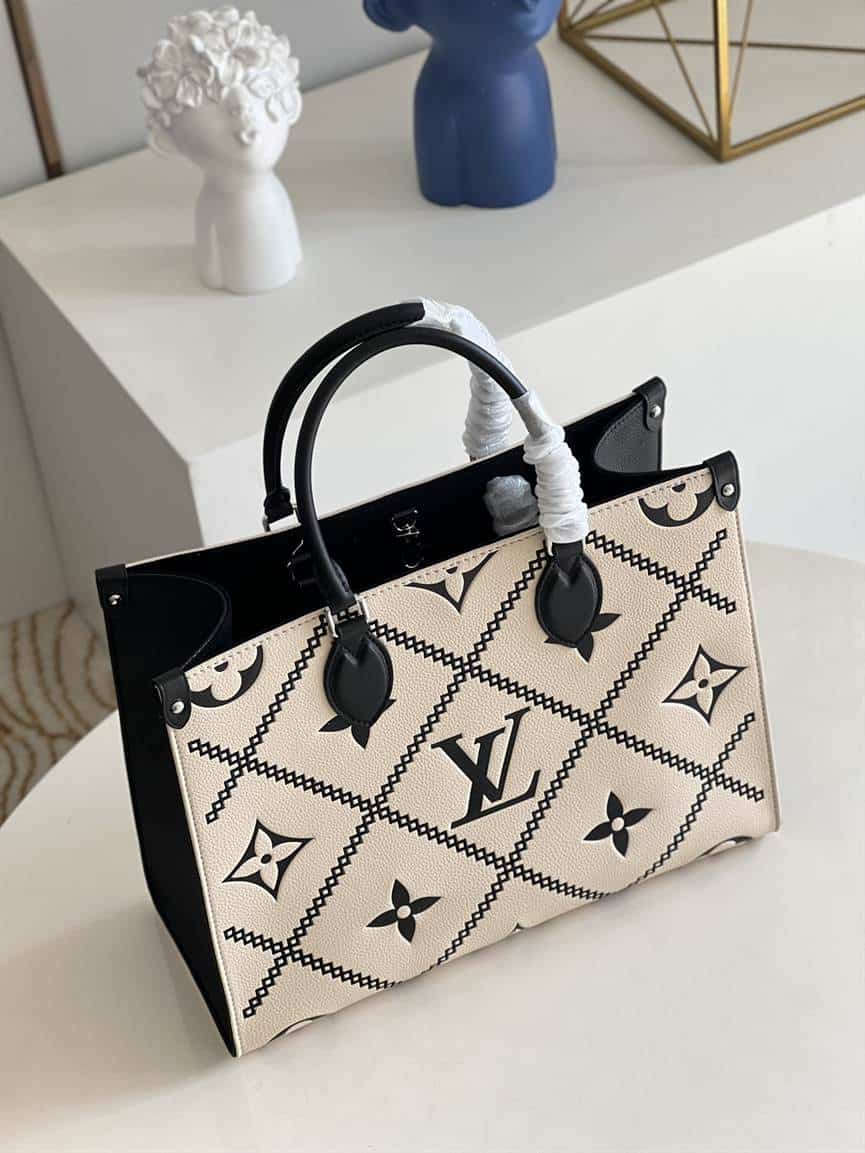 Louis Vuitton Onthego MM - LTB520 - 3
