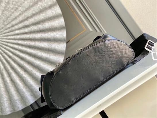LOUIS VUITTON x SUPREME CHRISTOPHER - LBP443 - 8