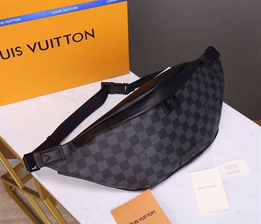 Louis Vuitton Discovery Bumbag - LBB289 - 8