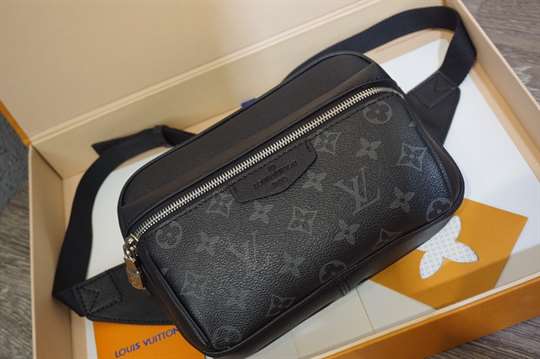 Louis Vuitton Outdoor Bumbag - LMB292 - 2