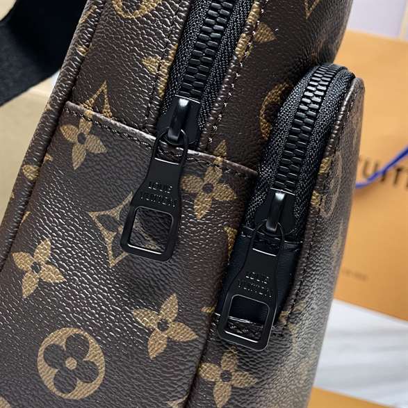 Louis Vuitton Avenue Sling Bag - LMB238 - 8