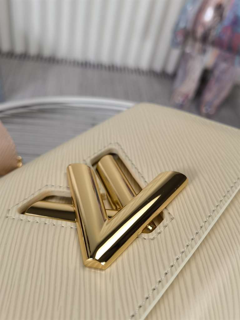 Louis Vuitton Twist PM handbag - LHB650 - 8