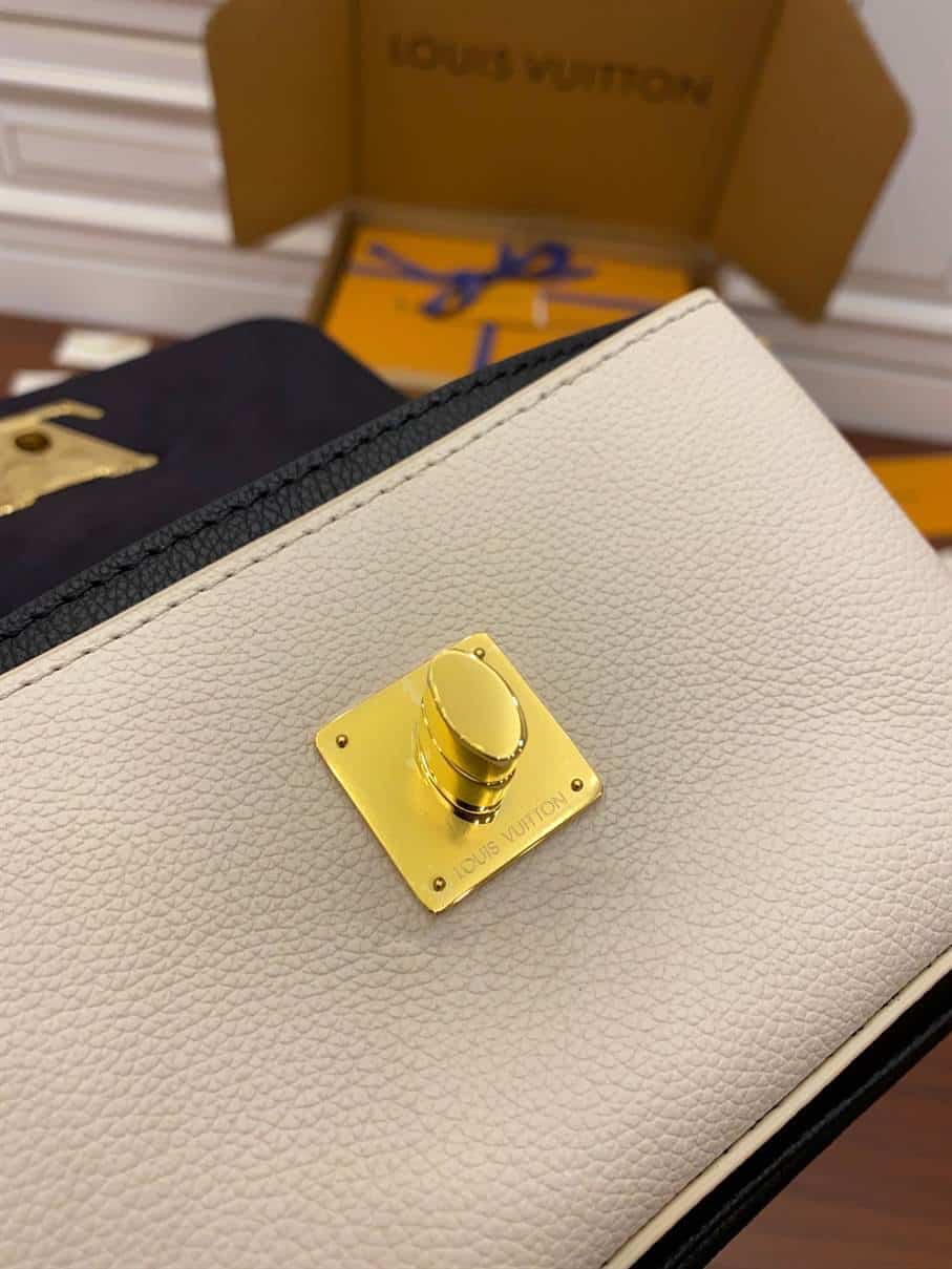 Louis Vuitton Lockme Tender - LHB472 - 7