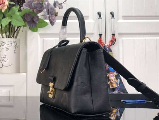 Louis Vuitton Madeleine MM handbag - LHB663 - 8