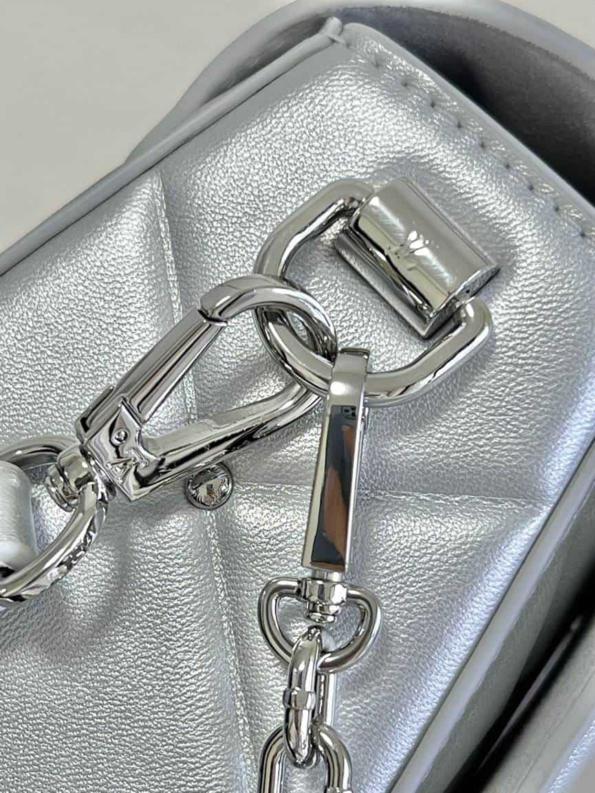 Louis Vuitton Twist MM - LHB526 - 10