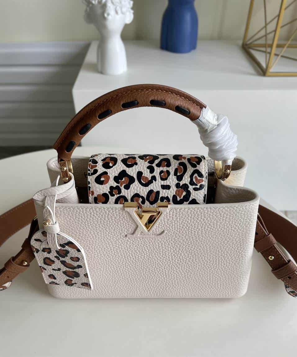 Louis Vuitton Capucines BB - LHB555 - 10