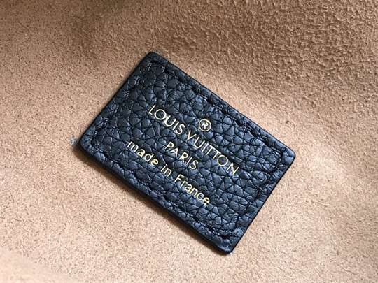 Louis Vuitton Discovery Bumbag - LBB265 - 5