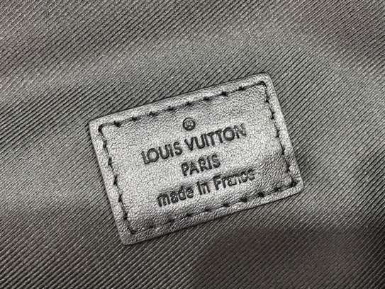 Louis Vuitton Discovery Bumbag - LBB256 - 8