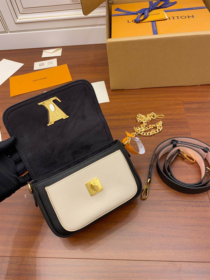 Louis Vuitton Lockme Tender - LHB472 - 8