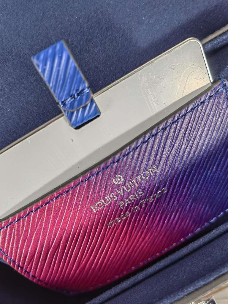 Louis Vuitton Twist PM handbag - LHB611 - 4