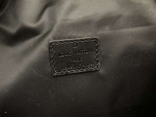 Louis Vuitton Discovery Bumbag - LBB277 - 10