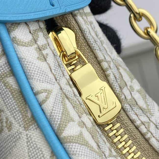 Louis Vuitton Loop - LHB537 - 9