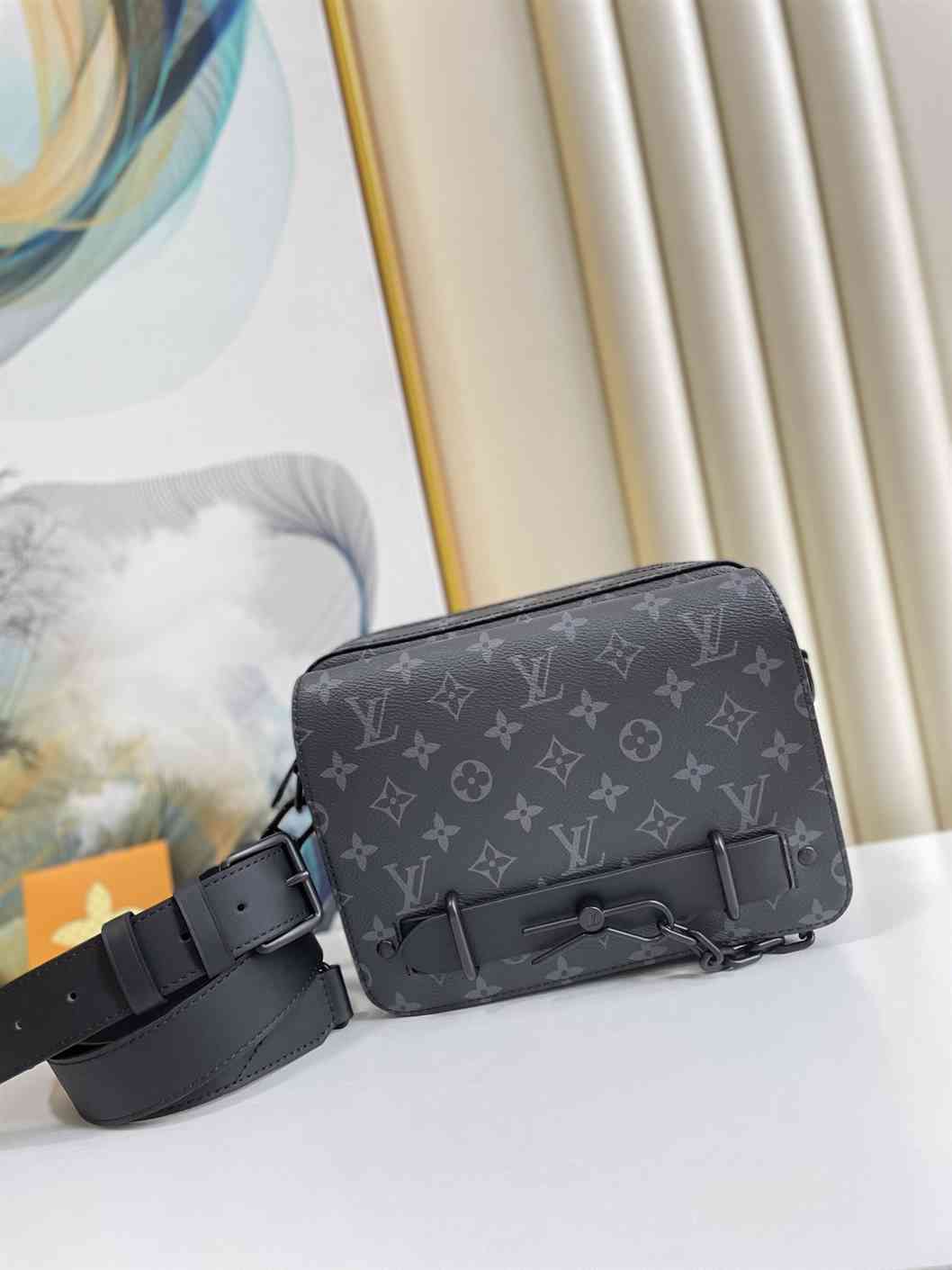 Louis Vuitton Steamer Messenger - LMB322 - 2
