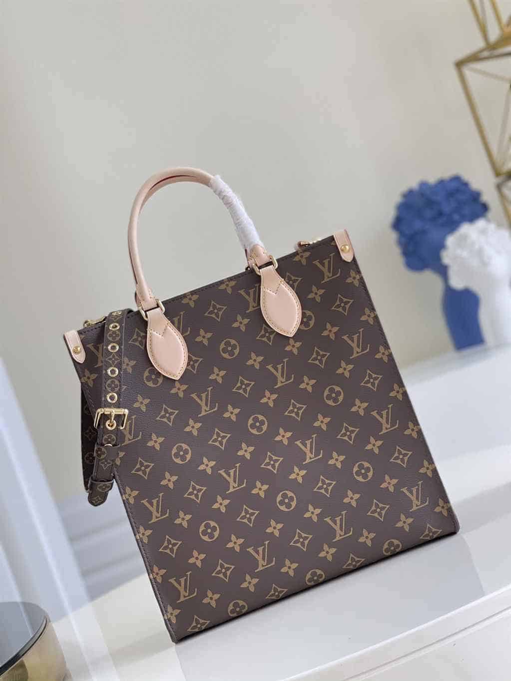 Louis Vuitton Sac Plat BB - LHB615 - 1