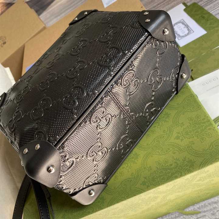 Gg Embossed Shoulder Bag In Black Leather GMB011 - 5
