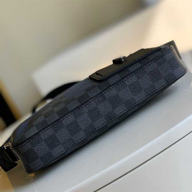 Louis Vuitton Alpha Messenger Damier Graphite Canvas LMB063 - 4